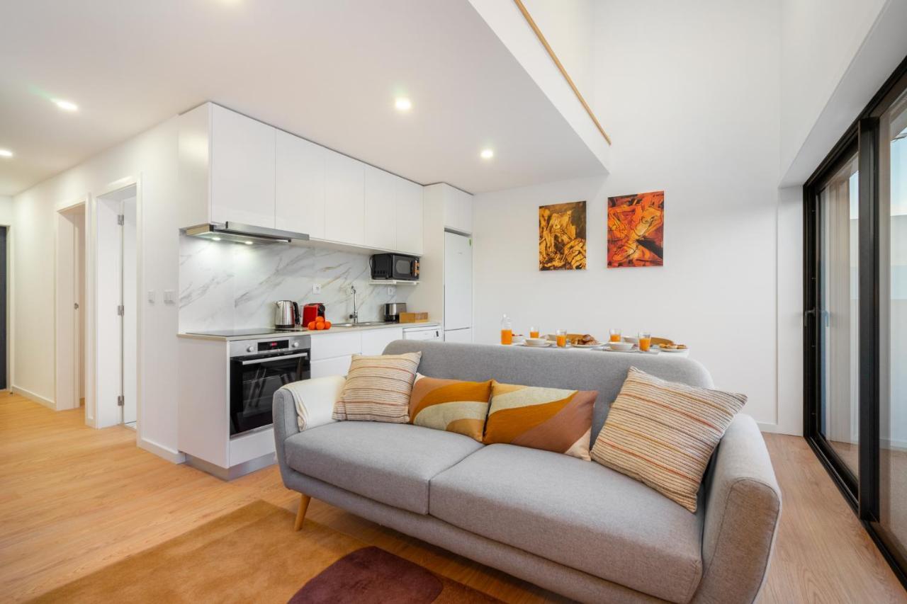 Whome Riverside View Premium Apartment W/ Ac & Terrace ポルト エクステリア 写真