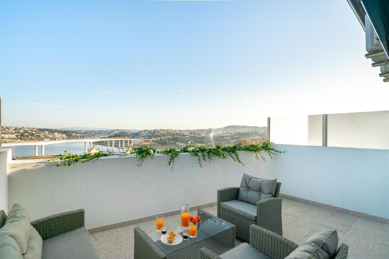 Whome Riverside View Premium Apartment W/ Ac & Terrace ポルト エクステリア 写真